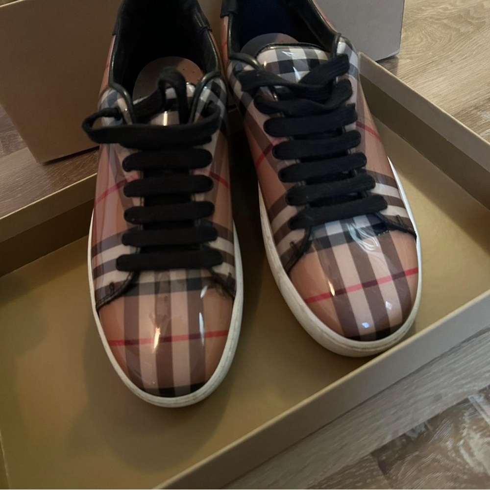 Burberry sneakers